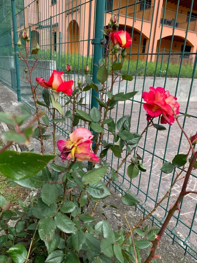 Casa Giardino Fiorito Apartamento San Siro  Exterior foto